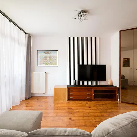 Bemowo 2-bedroom By Bookinghost Warszawa